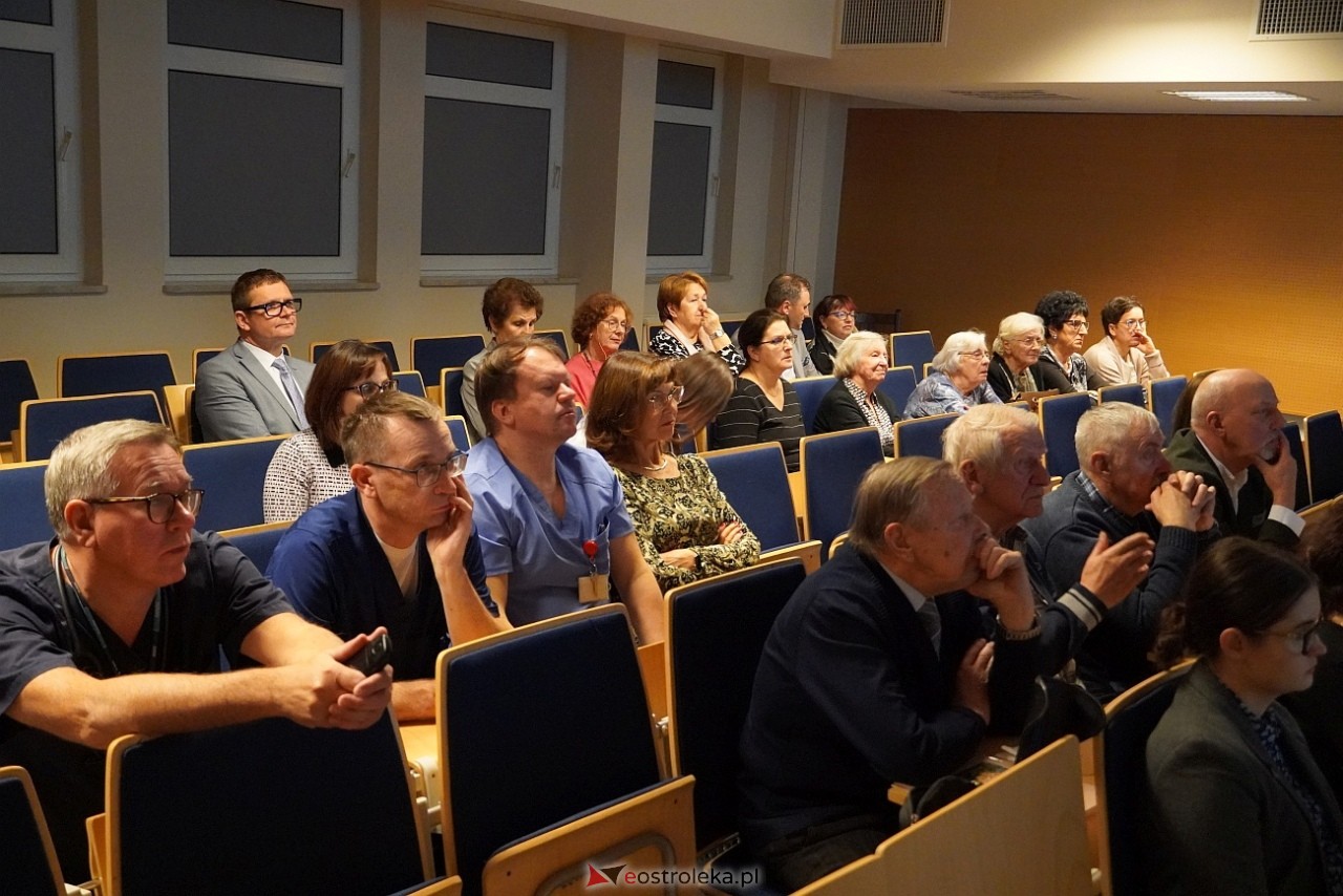 II Zaduszki Lekarskie w Ostrołęce [5.11.2024] - zdjęcie #1 - eOstroleka.pl