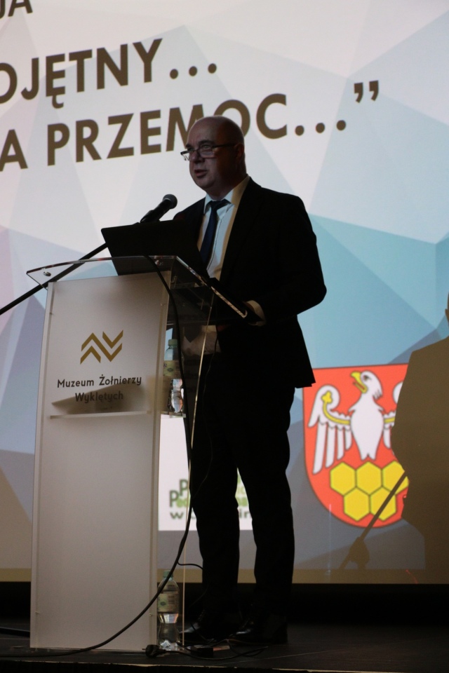 Konferencja pod hasłem Nie bądź obojętny... reaguj na przemoc... w Muzeum Żołnierzy Wyklętych w Ostrołęce [06.11.2024] - zdjęcie #14 - eOstroleka.pl