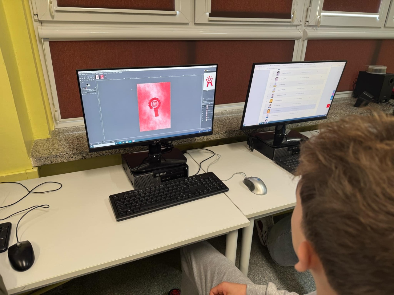 Kotyliony dla Niepodległej - uczniowie SP nr 10 w Ostrołęce oddają hołd Polsce [7.11.2024] - zdjęcie #35 - eOstroleka.pl