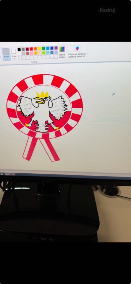 Kotyliony dla Niepodległej - uczniowie SP nr 10 w Ostrołęce oddają hołd Polsce [7.11.2024] - zdjęcie #15 - eOstroleka.pl