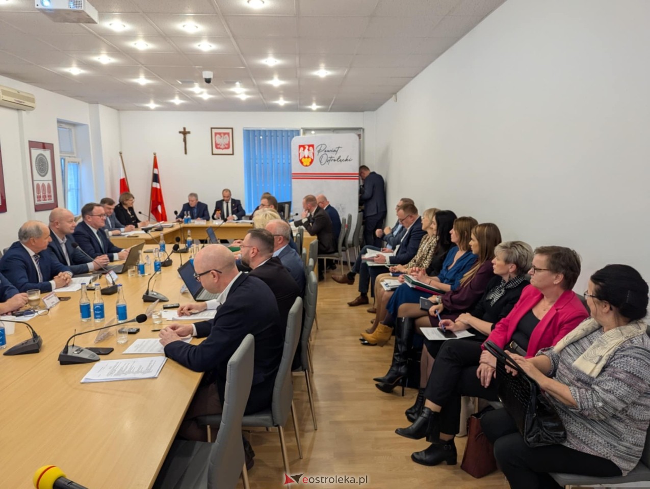 VII sesja Rady Powiatu w Ostrołęce [07.11.2024] - zdjęcie #19 - eOstroleka.pl