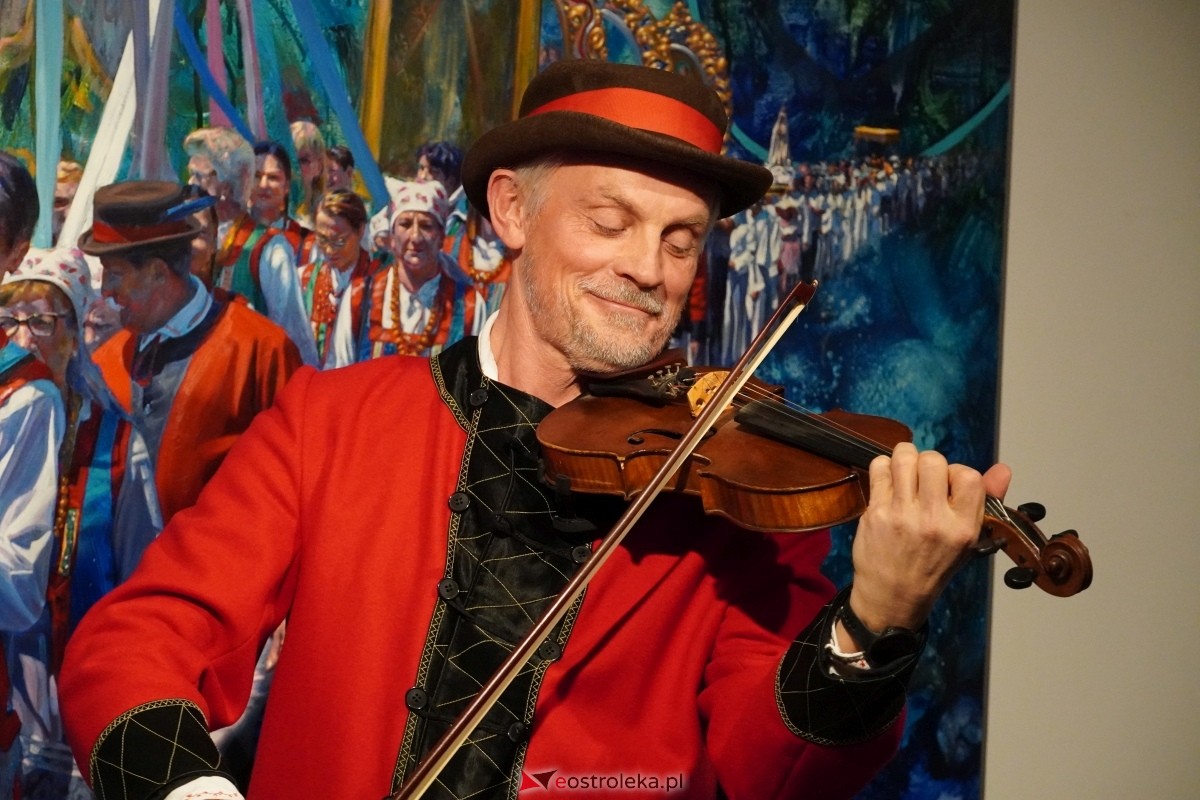 Wernisaż prac Radosłąwa Jastrzębskiego w Galerii Ostrołęka [07.11.2024] - zdjęcie #30 - eOstroleka.pl