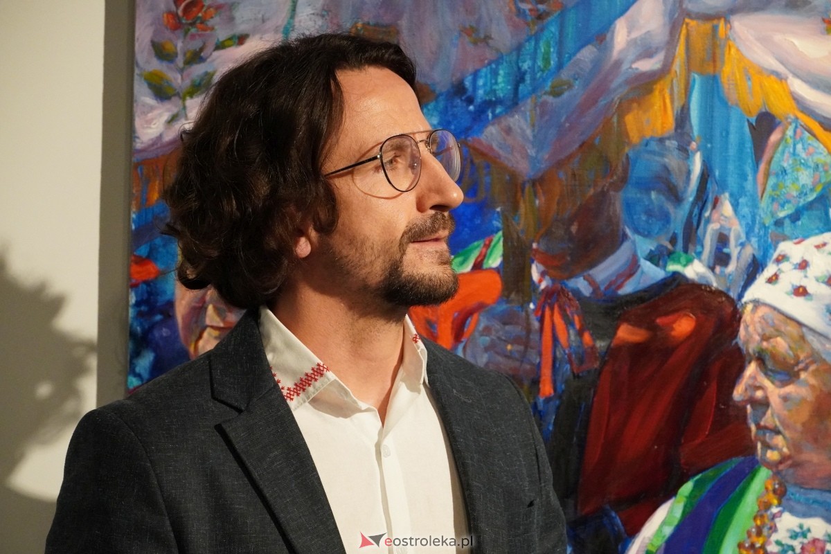 Wernisaż prac Radosłąwa Jastrzębskiego w Galerii Ostrołęka [07.11.2024] - zdjęcie #12 - eOstroleka.pl