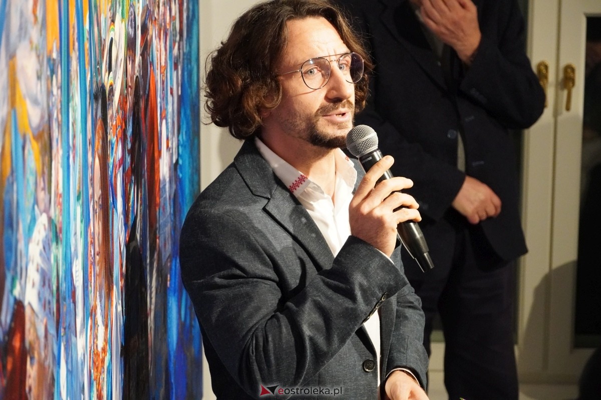 Wernisaż prac Radosłąwa Jastrzębskiego w Galerii Ostrołęka [07.11.2024] - zdjęcie #4 - eOstroleka.pl
