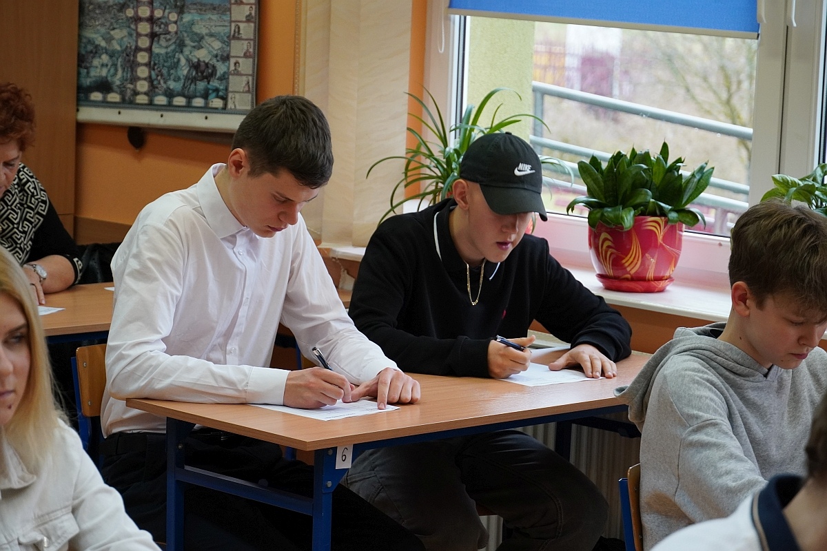 II Gminne Dyktando Niepodległościowe w Czerwinie [08.11.2024] - zdjęcie #14 - eOstroleka.pl