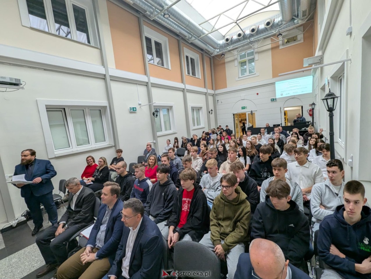 II Konferencja Naukowa Ostrołęka na przestrzeni wieków [8.11.2024] - zdjęcie #25 - eOstroleka.pl
