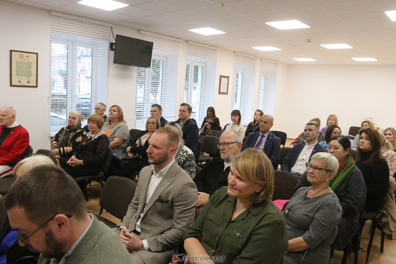 Warsztaty Mówimy po kurpiowsku [8.11.2024] - zdjęcie #28 - eOstroleka.pl