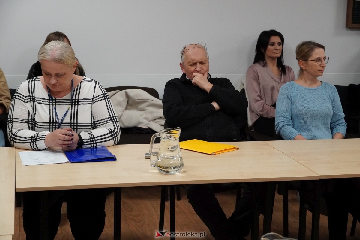 Posiedzenie komisji infrastruktury w sprawie inwestycji mieszkaniowej na ulicy Sadowej [07.11.2024] - zdjęcie #16 - eOstroleka.pl
