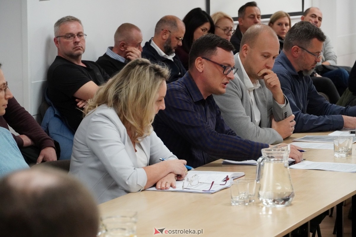 Posiedzenie komisji infrastruktury w sprawie inwestycji mieszkaniowej na ulicy Sadowej [07.11.2024] - zdjęcie #15 - eOstroleka.pl