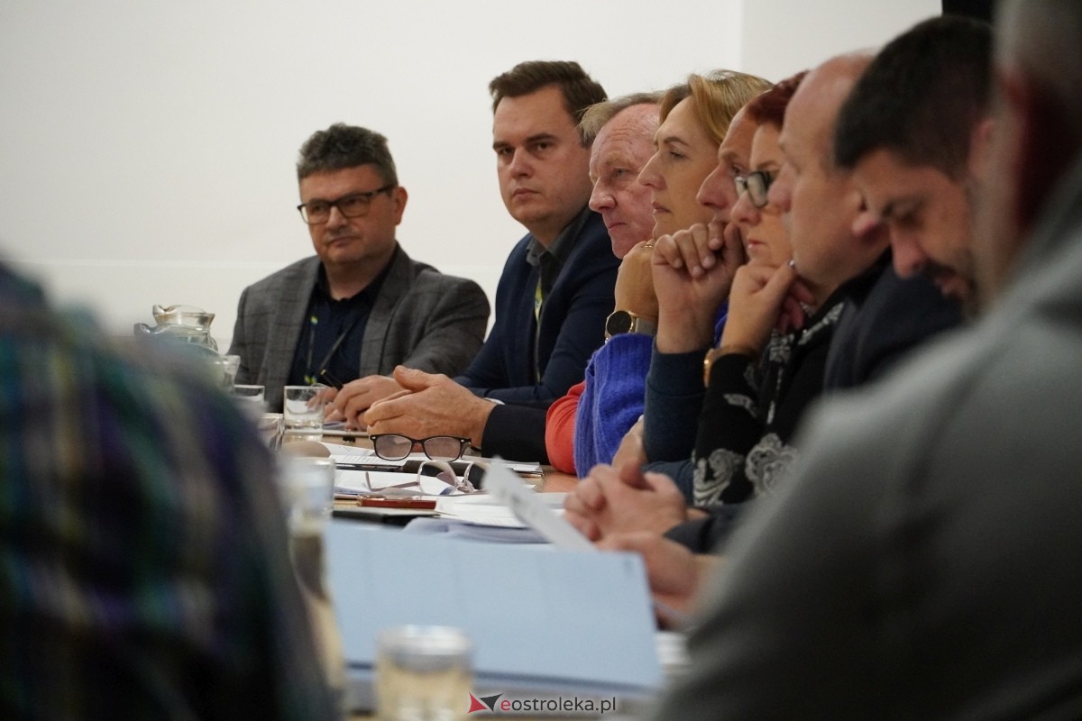Posiedzenie komisji infrastruktury w sprawie inwestycji mieszkaniowej na ulicy Sadowej [07.11.2024] - zdjęcie #5 - eOstroleka.pl