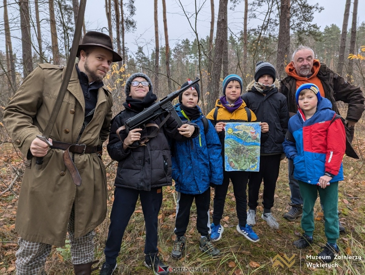 Gra terenowa Ostrołęckie ścieżki Niepodległej [09.11.2024] - zdjęcie #58 - eOstroleka.pl