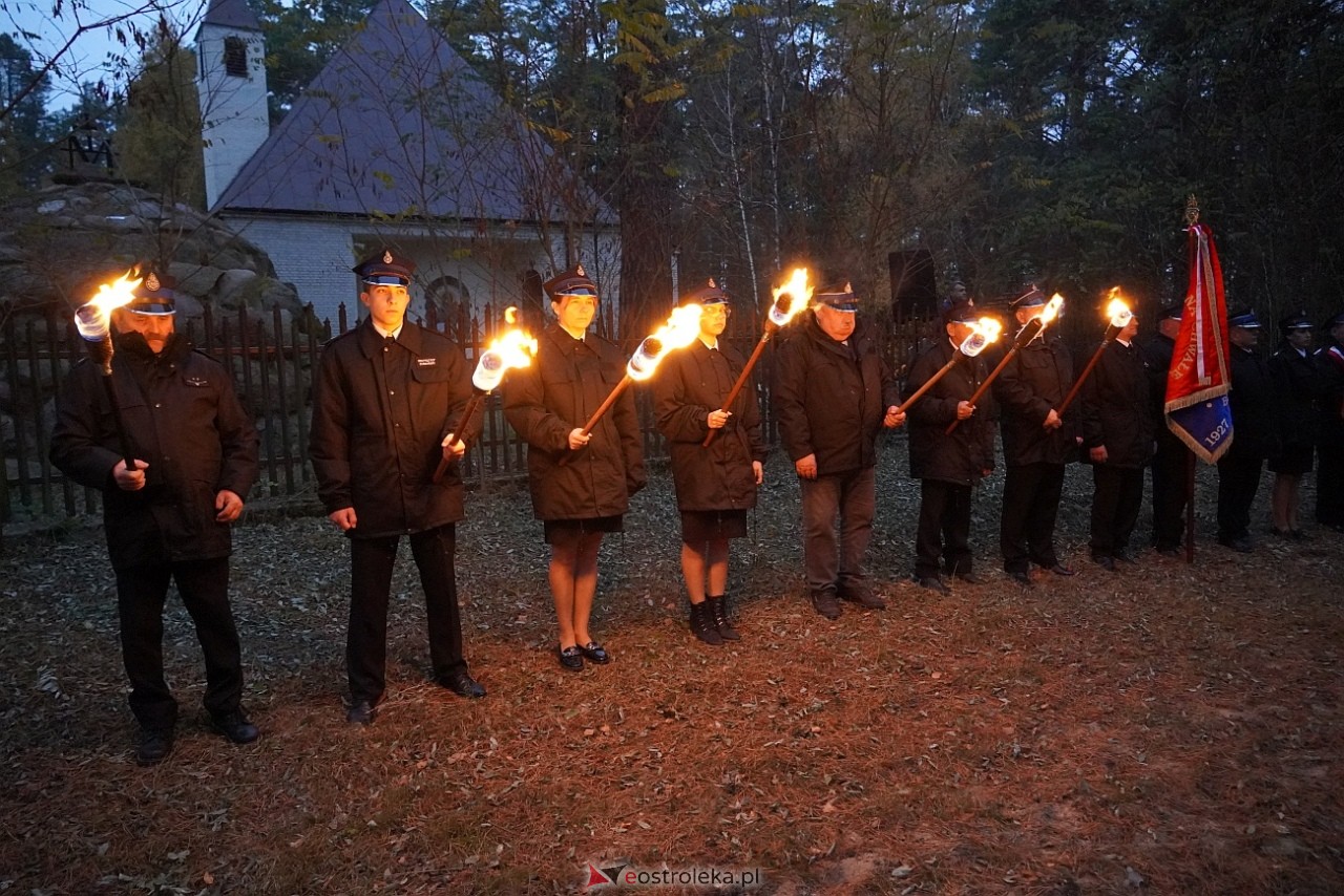 Uroczystości patriotyczne w Kamiance [9.11.2024] - zdjęcie #46 - eOstroleka.pl