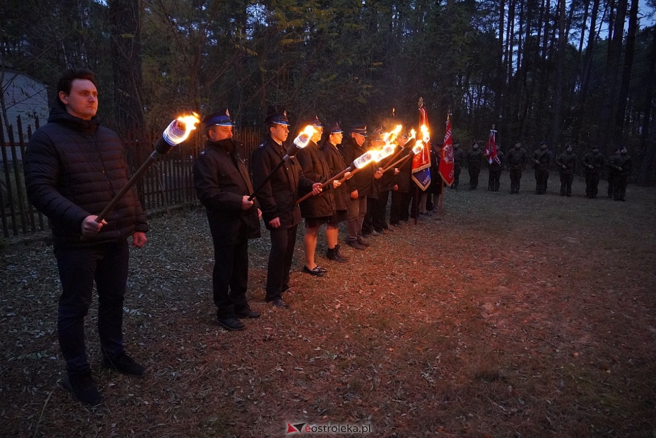 Uroczystości patriotyczne w Kamiance [9.11.2024] - zdjęcie #45 - eOstroleka.pl