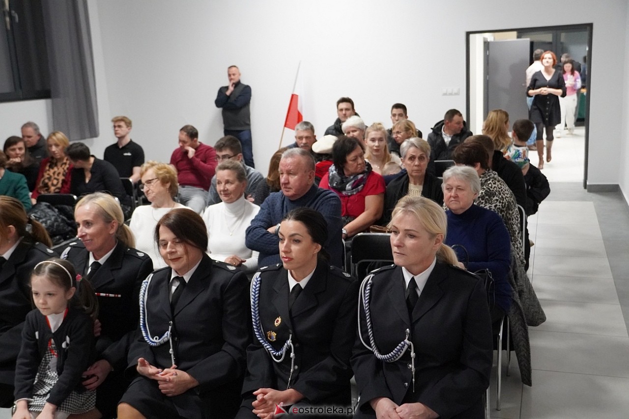 Uroczystości patriotyczne w Kamiance [9.11.2024] - zdjęcie #40 - eOstroleka.pl