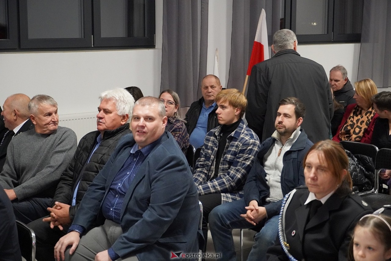 Uroczystości patriotyczne w Kamiance [9.11.2024] - zdjęcie #39 - eOstroleka.pl