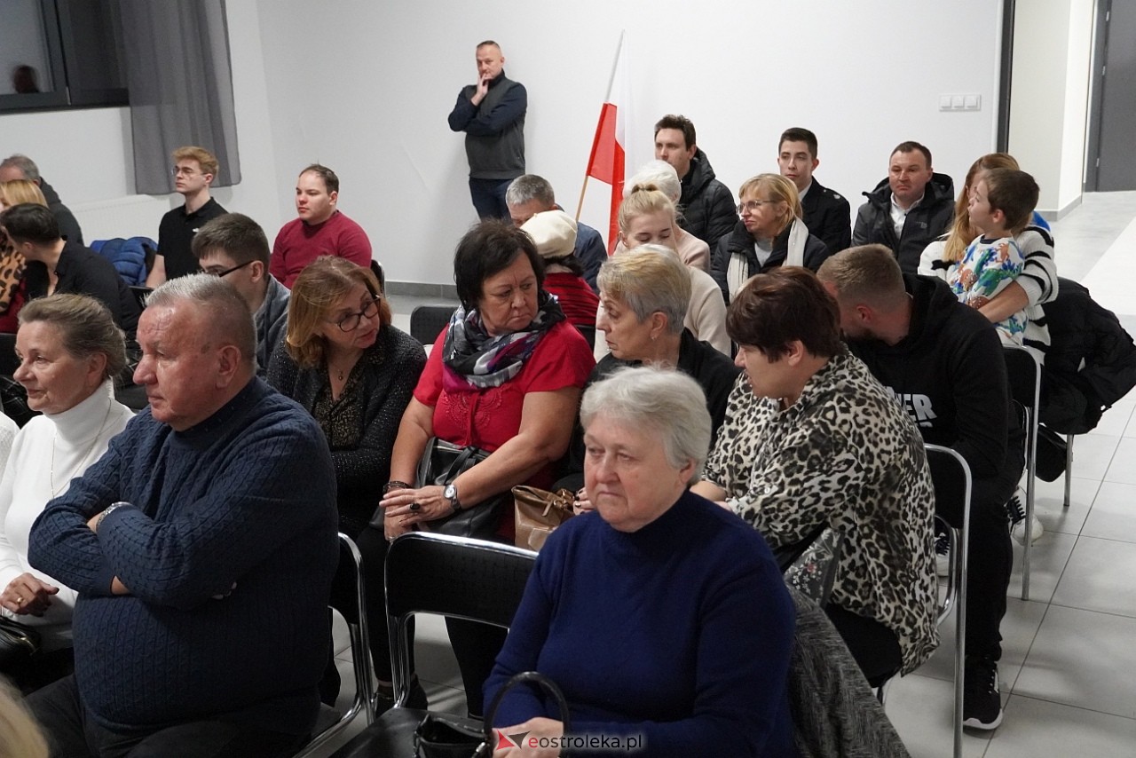 Uroczystości patriotyczne w Kamiance [9.11.2024] - zdjęcie #38 - eOstroleka.pl