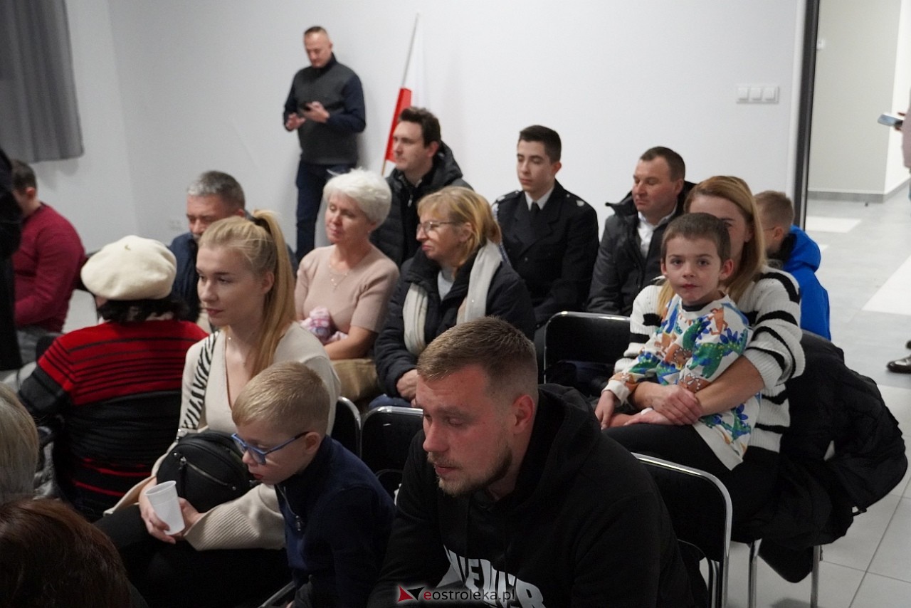 Uroczystości patriotyczne w Kamiance [9.11.2024] - zdjęcie #35 - eOstroleka.pl