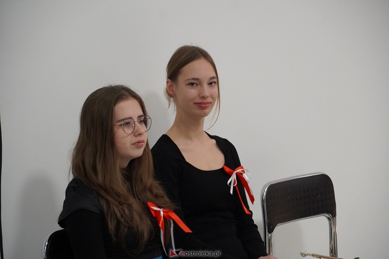 Uroczystości patriotyczne w Kamiance [9.11.2024] - zdjęcie #33 - eOstroleka.pl