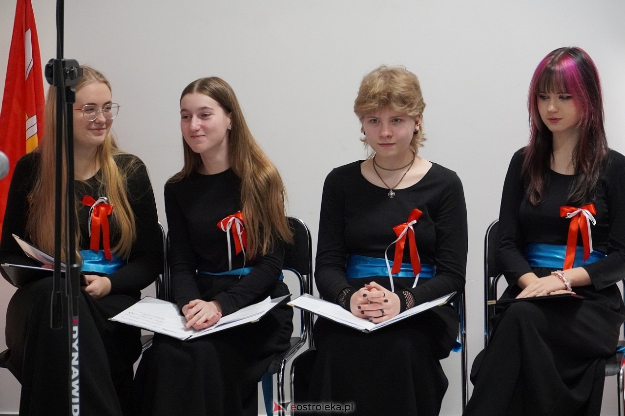 Uroczystości patriotyczne w Kamiance [9.11.2024] - zdjęcie #32 - eOstroleka.pl