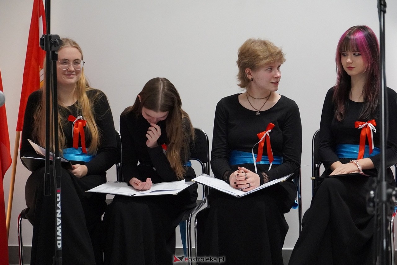 Uroczystości patriotyczne w Kamiance [9.11.2024] - zdjęcie #31 - eOstroleka.pl