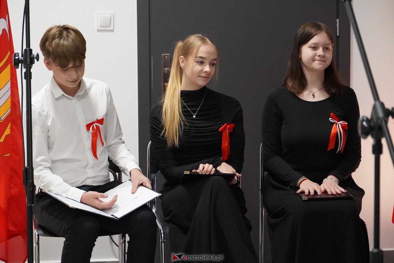 Uroczystości patriotyczne w Kamiance [9.11.2024] - zdjęcie #30 - eOstroleka.pl