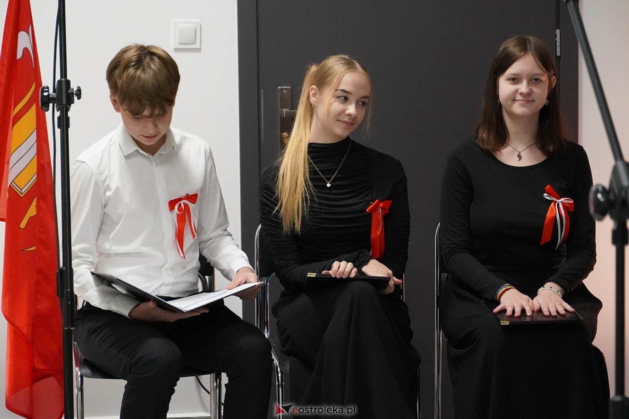 Uroczystości patriotyczne w Kamiance [9.11.2024] - zdjęcie #29 - eOstroleka.pl