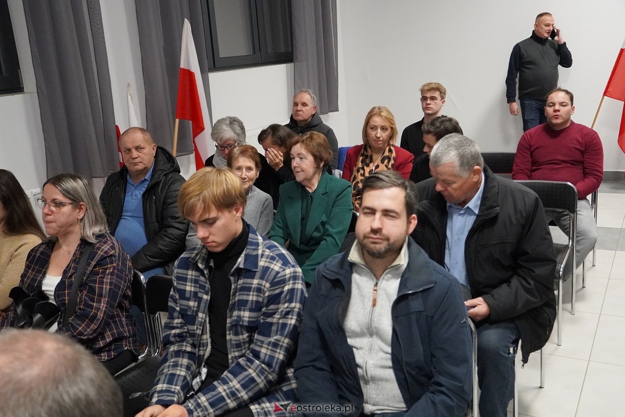 Uroczystości patriotyczne w Kamiance [9.11.2024] - zdjęcie #28 - eOstroleka.pl