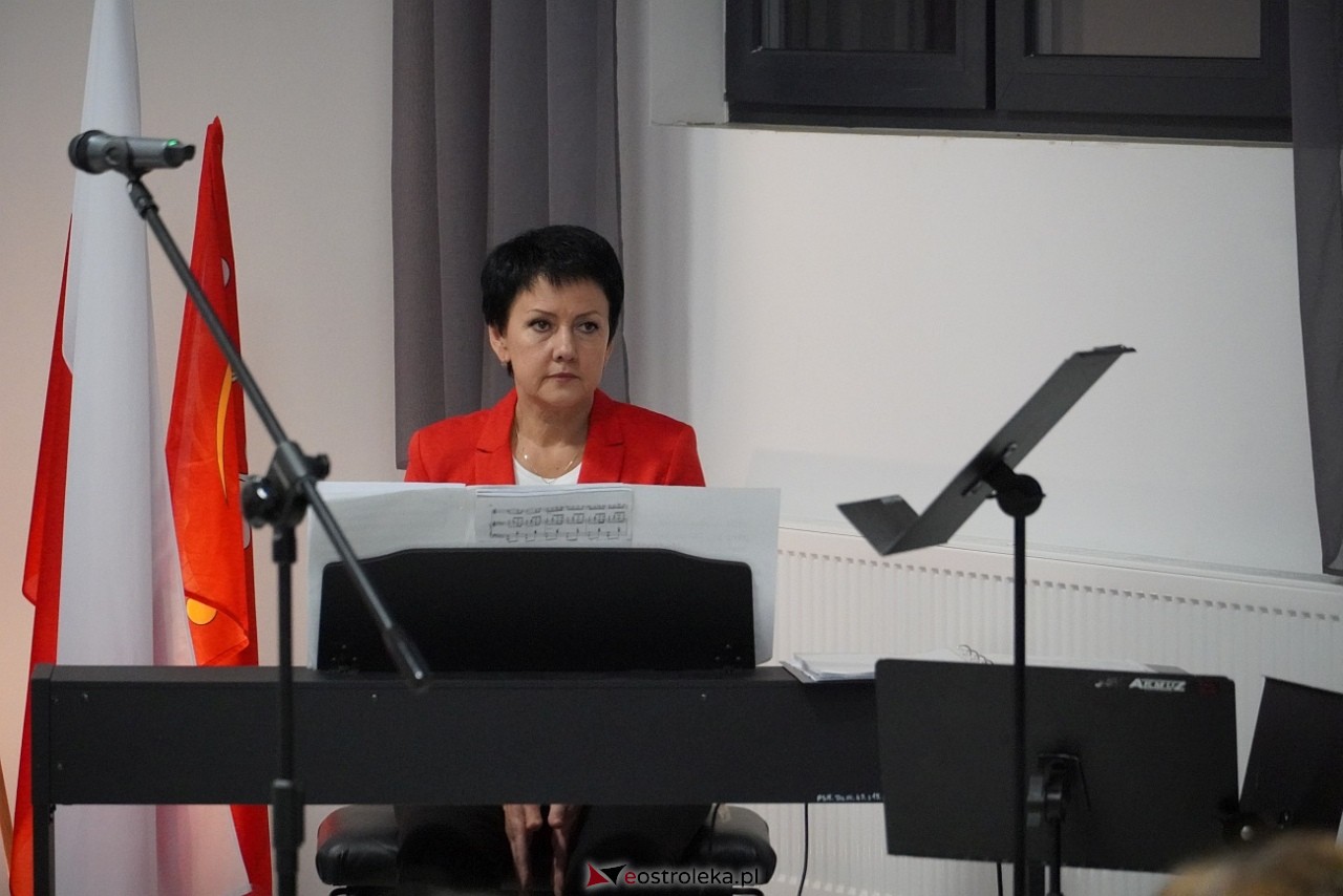 Uroczystości patriotyczne w Kamiance [9.11.2024] - zdjęcie #25 - eOstroleka.pl