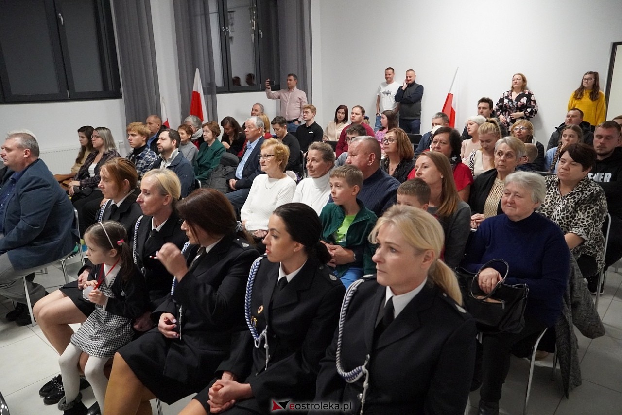 Uroczystości patriotyczne w Kamiance [9.11.2024] - zdjęcie #23 - eOstroleka.pl