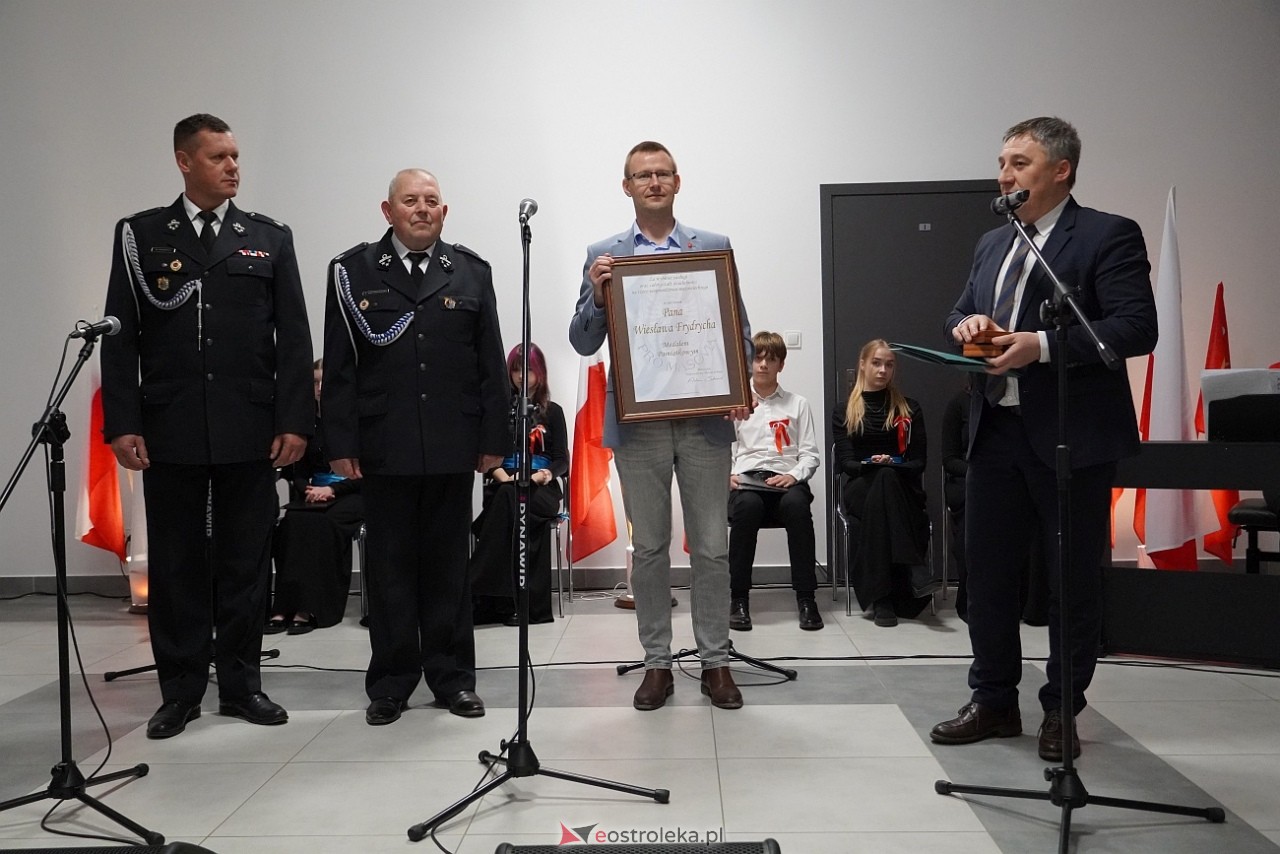 Uroczystości patriotyczne w Kamiance [9.11.2024] - zdjęcie #18 - eOstroleka.pl