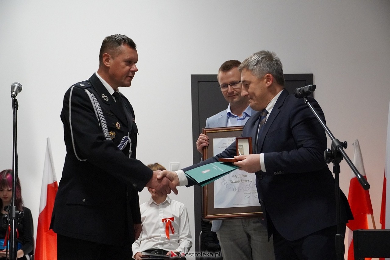 Uroczystości patriotyczne w Kamiance [9.11.2024] - zdjęcie #16 - eOstroleka.pl