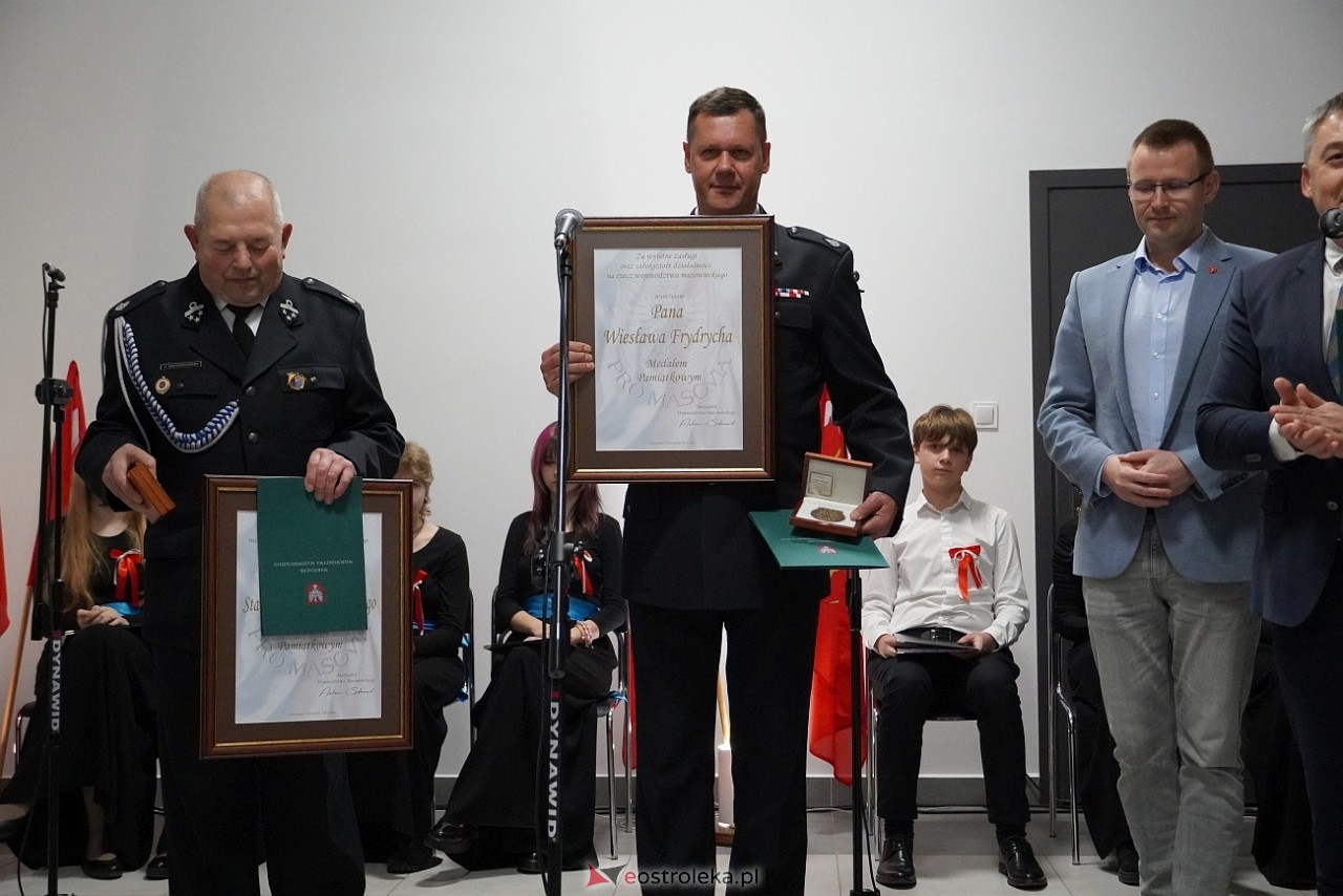 Uroczystości patriotyczne w Kamiance [9.11.2024] - zdjęcie #13 - eOstroleka.pl