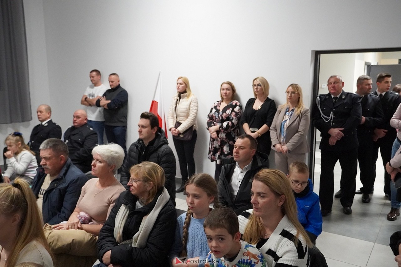 Uroczystości patriotyczne w Kamiance [9.11.2024] - zdjęcie #10 - eOstroleka.pl