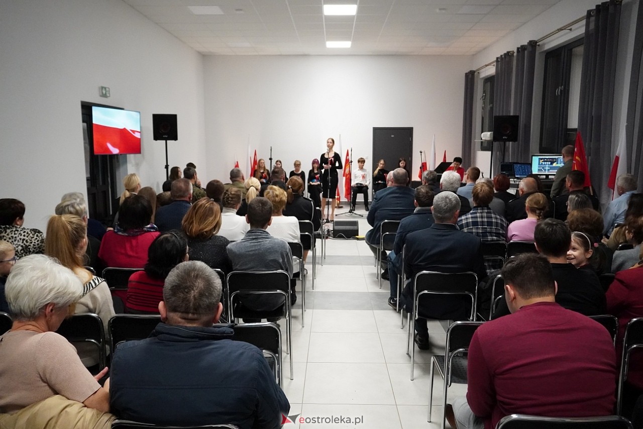 Uroczystości patriotyczne w Kamiance [9.11.2024] - zdjęcie #5 - eOstroleka.pl