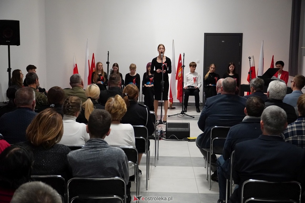 Uroczystości patriotyczne w Kamiance [9.11.2024] - zdjęcie #3 - eOstroleka.pl