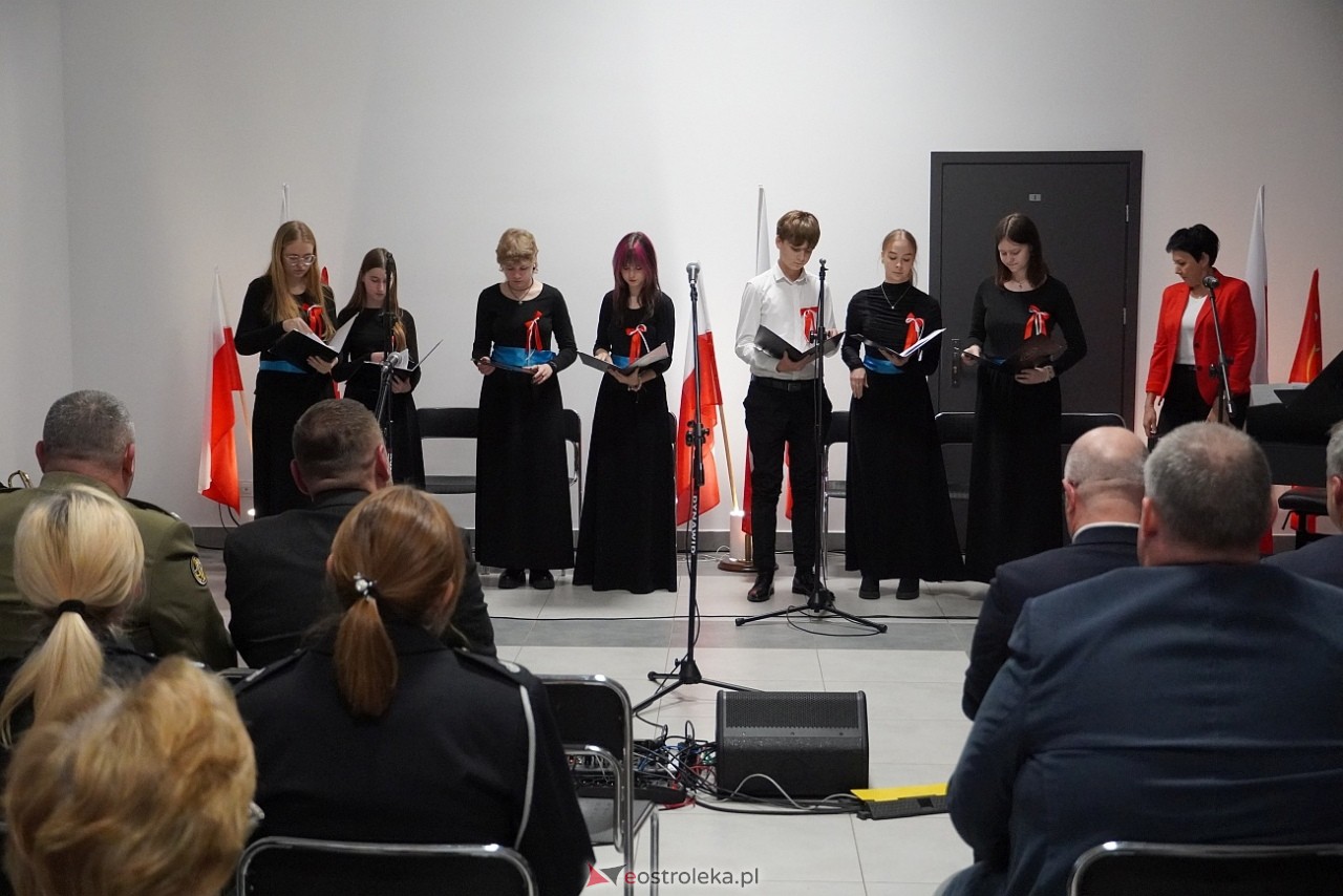 Uroczystości patriotyczne w Kamiance [9.11.2024] - zdjęcie #2 - eOstroleka.pl