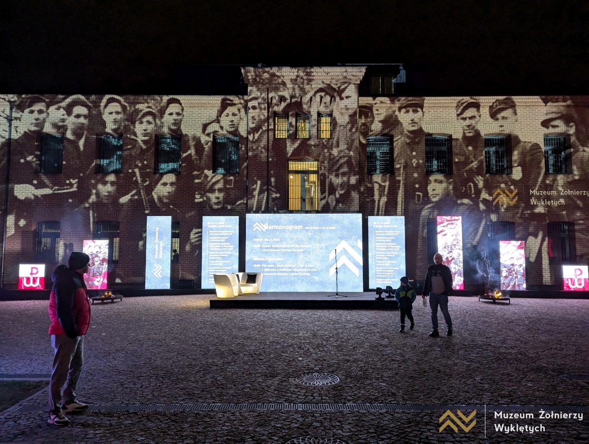 Obchody Narodowego Święta Niepodległości w MŻW [09.11.2024] - zdjęcie #7 - eOstroleka.pl