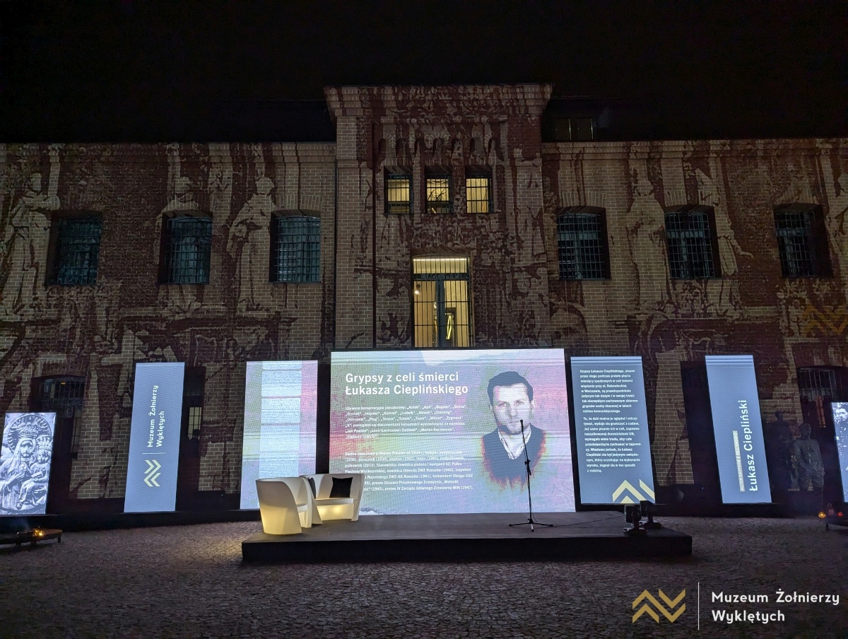 Obchody Narodowego Święta Niepodległości w MŻW [09.11.2024] - zdjęcie #3 - eOstroleka.pl