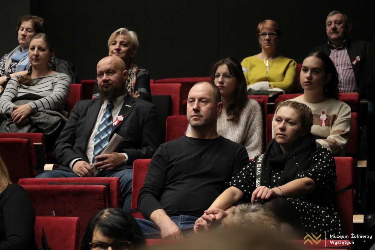 Film Mocny człowiek w Muzeum Żołnierzy Wyklętych [10.11.2024] - zdjęcie #19 - eOstroleka.pl
