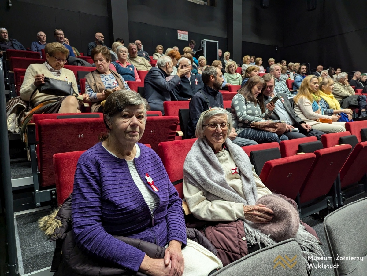 Film Mocny człowiek w Muzeum Żołnierzy Wyklętych [10.11.2024] - zdjęcie #14 - eOstroleka.pl