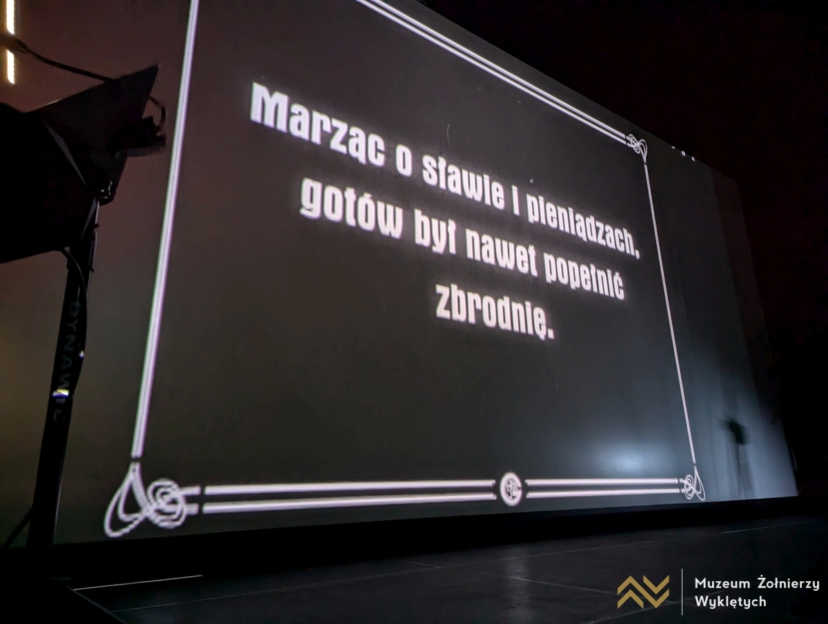 Film Mocny człowiek w Muzeum Żołnierzy Wyklętych [10.11.2024] - zdjęcie #7 - eOstroleka.pl