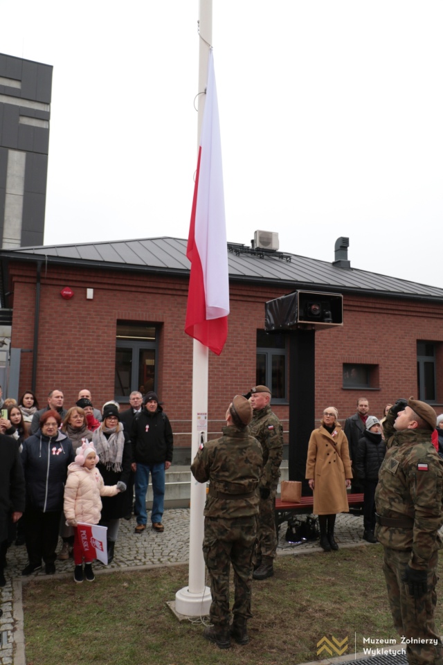 Niepodległa do hymnu w Muzeum Żołnierzy Wyklętych [11.11.2024] - zdjęcie #26 - eOstroleka.pl