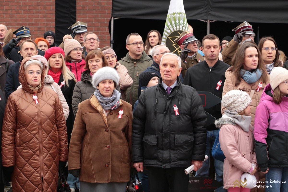 Niepodległa do hymnu w Muzeum Żołnierzy Wyklętych [11.11.2024] - zdjęcie #21 - eOstroleka.pl