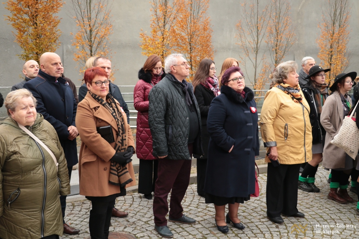Niepodległa do hymnu w Muzeum Żołnierzy Wyklętych [11.11.2024] - zdjęcie #14 - eOstroleka.pl