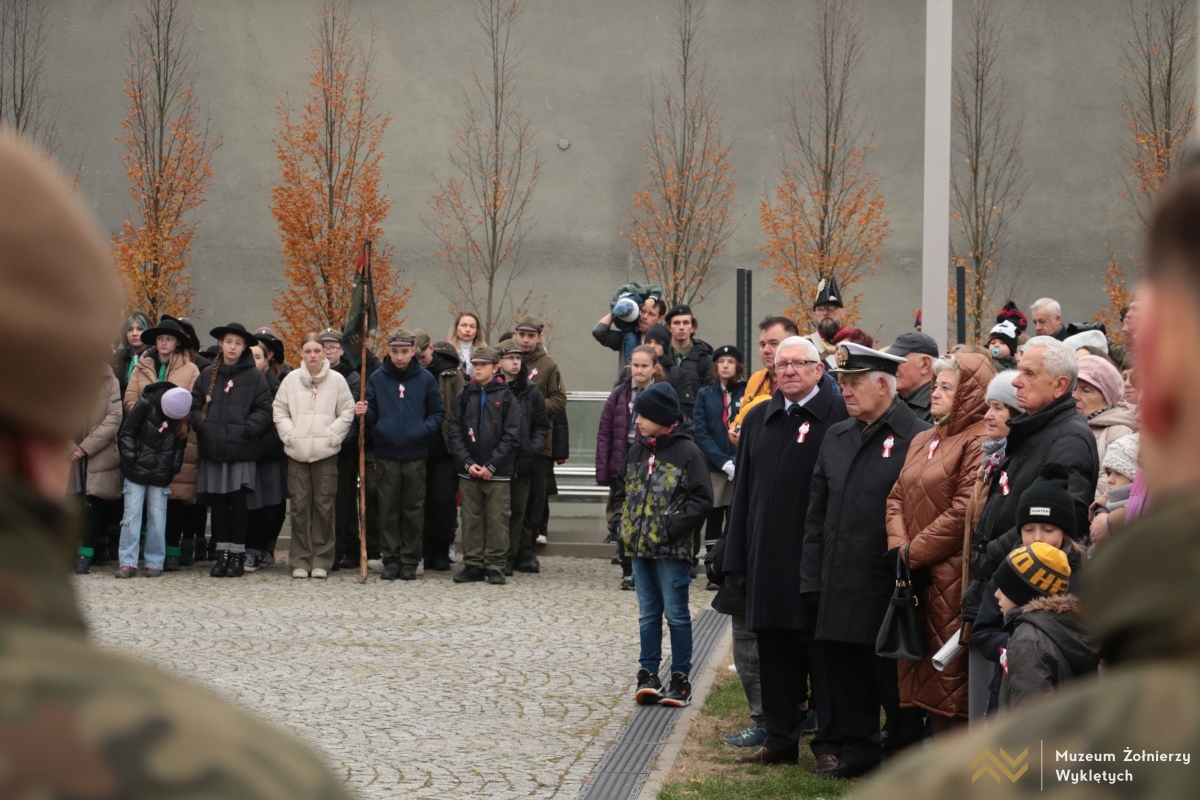Niepodległa do hymnu w Muzeum Żołnierzy Wyklętych [11.11.2024] - zdjęcie #5 - eOstroleka.pl