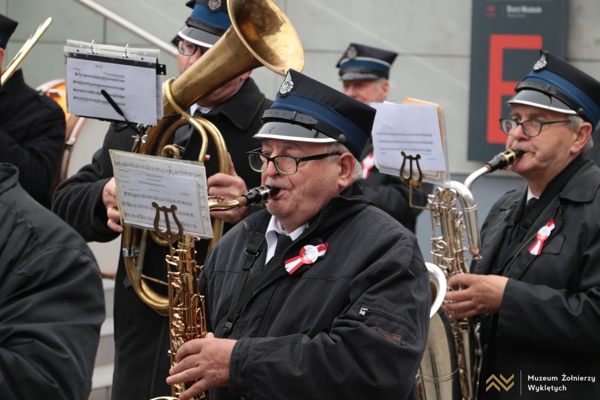 Niepodległa do hymnu w Muzeum Żołnierzy Wyklętych [11.11.2024] - zdjęcie #3 - eOstroleka.pl