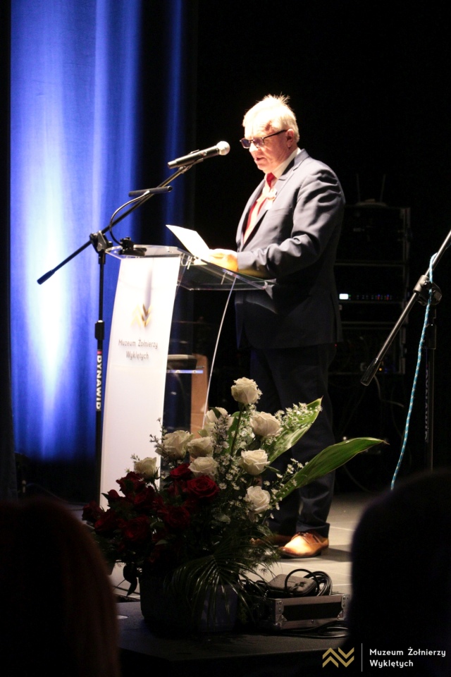 Uroczysta sesja Rady Miasta Ostrołęki [11.11.2024] - zdjęcie #8 - eOstroleka.pl