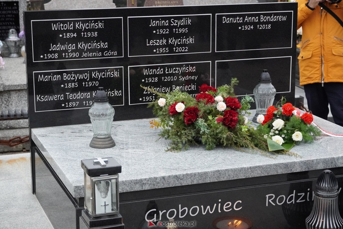 Święto Niepodległości w Ostrołęce - uroczystości na cmentarzu parafialnym [11.11.2024] - zdjęcie #1 - eOstroleka.pl