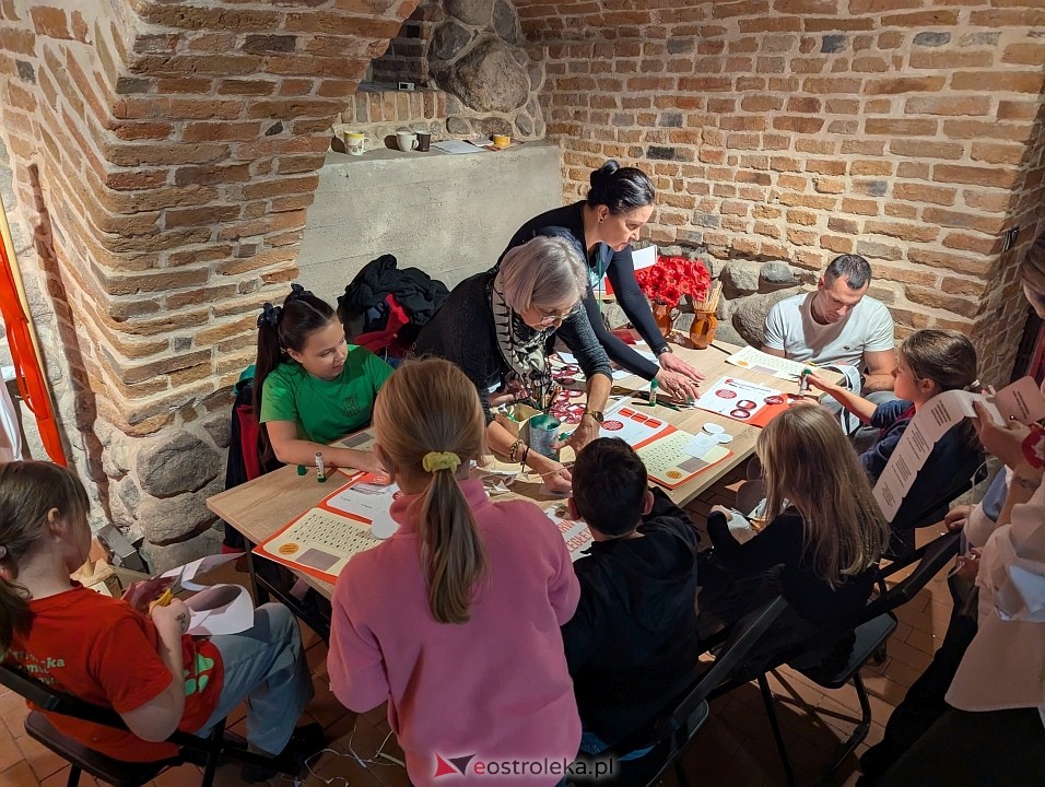 Barwy Niepodległej w Muzeum Kultury Kurpiowskiej [11.11.2024] - zdjęcie #4 - eOstroleka.pl