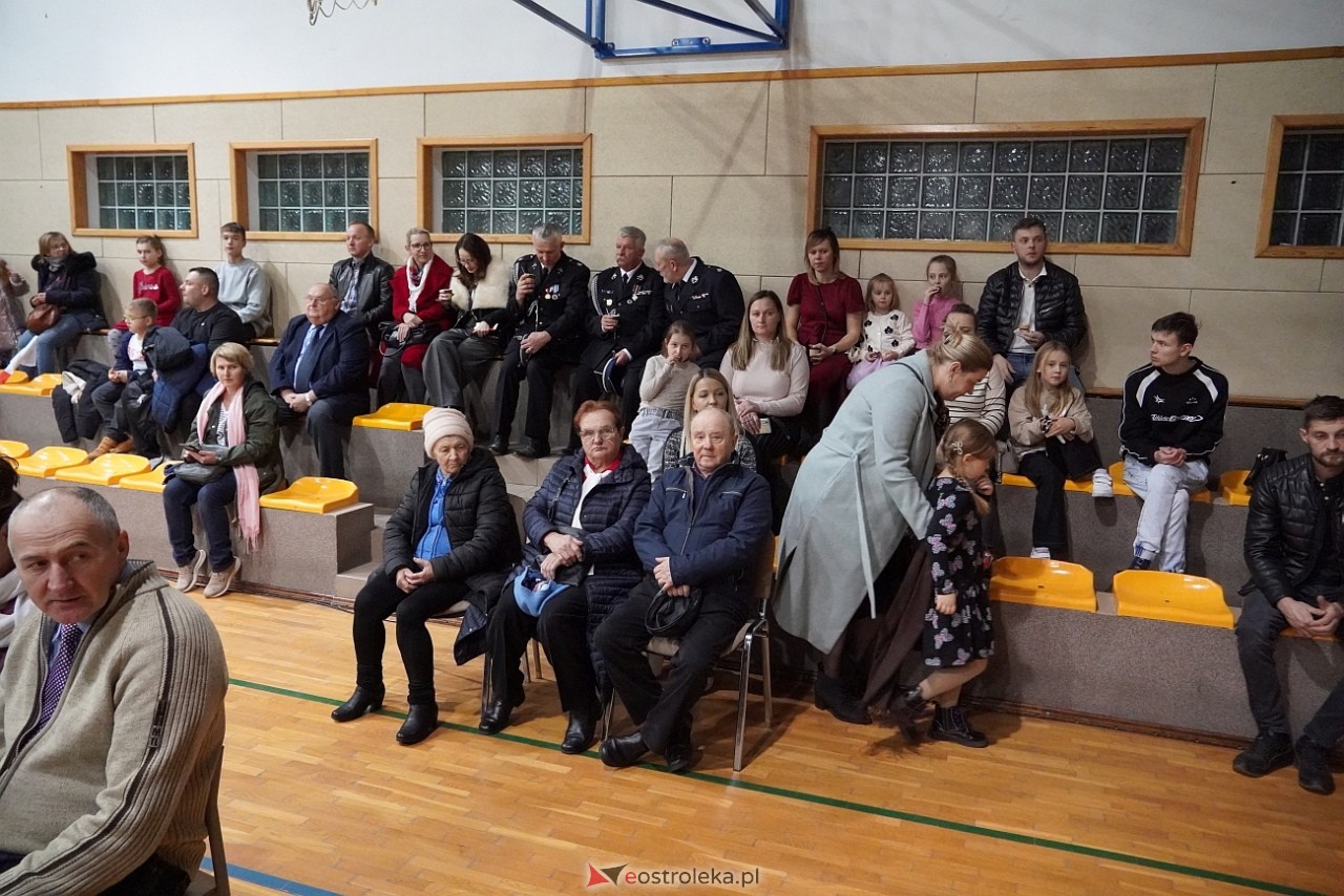 Koncert Białe Róże dla Niepodległej w Olszewie-Borkach [11.11.2024] - zdjęcie #30 - eOstroleka.pl
